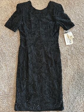 Embellished Black Midi Dress with Short Sleeves